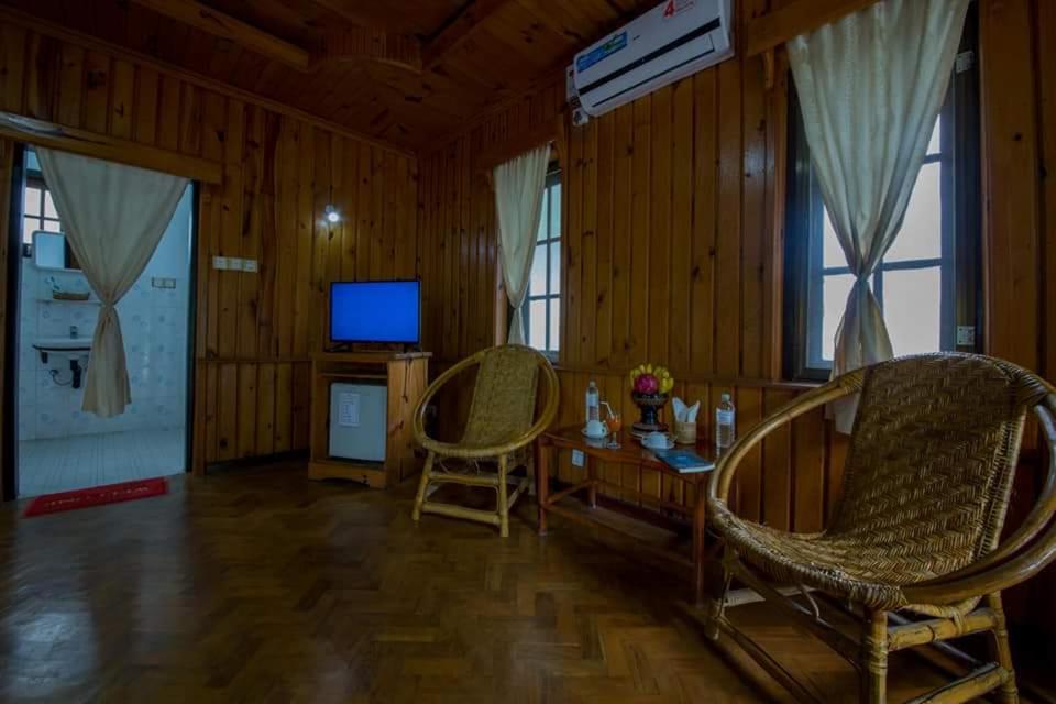 Nature Land Hotel กาลอว์ ภายนอก รูปภาพ
